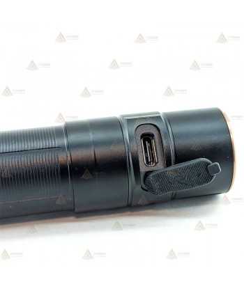 Linterna Fénix E35R recargable por micro USB-Tipo C (3100 Lúmenes)
