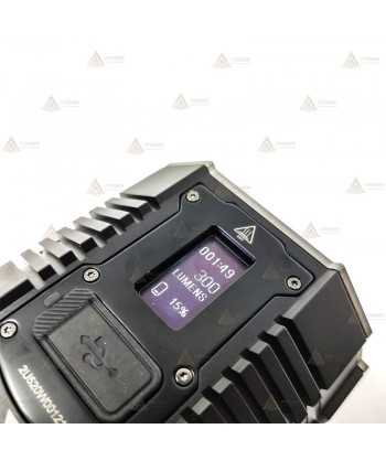 Linterna Fénix LR60R con un haz de 1.085 m (21.000 lúmenes)