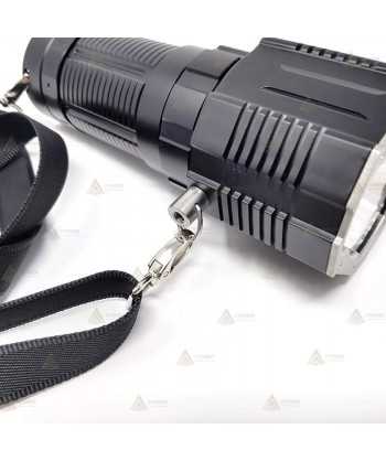 Linterna Fénix LR60R con un haz de 1.085 m (21.000 lúmenes)