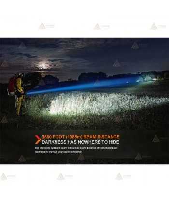 Linterna Fénix LR60R con un haz de 1.085 m (21.000 lúmenes)