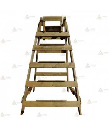 Silla de madera para vigilancia en las playas