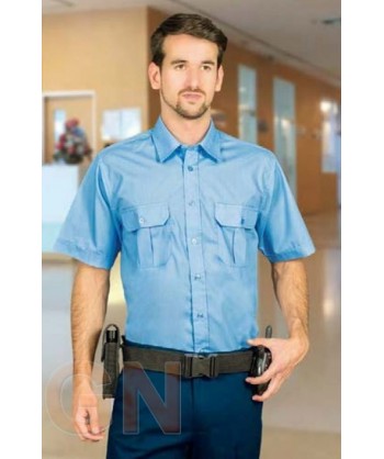 Camisa de manga corta con tablas en bolsillos y espalda