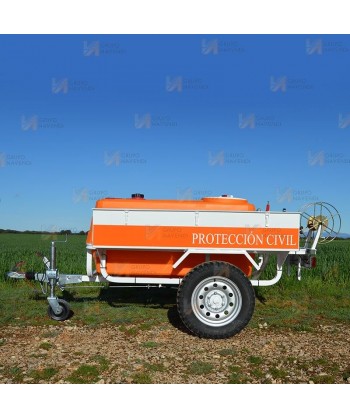 Remolque contra incendios con cajones y motobomba HONDA 500 L/min y 10 Bar.