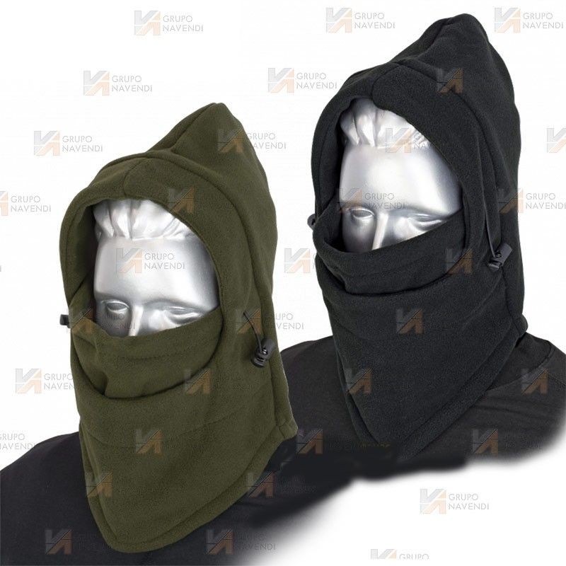 Gorro o verdugo combinado de forro polar color negro. Con ajuste mediante elástico y tanca