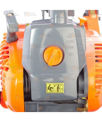 Motosierra anova de 12" de espada y motor de 35,4 cc con 0,8 kW