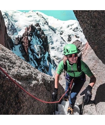 Casco HEX de Singing Rock para escalada, alpinismo color verde