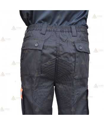 Pantalones con refuerzos y cintas bicolor reflectantes en bajos y tapetas