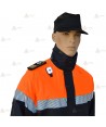Chubasquero bicolor con cintas reflectantes segmentadas y membrana PTFE para Protección Civil