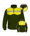 Polo con cuello cisne para Agentes Forestales y Medioambientales en color verde militar y amarillo flúor