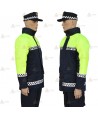 Parka ligera color azul marino y amarillo flúor, con damero reflectante y membrana impermeable PU para Policía Local