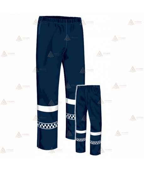 Pantalón impermeable y transpirable con  cintas reflectantes y dameros con membrana PTFE para Policía Local