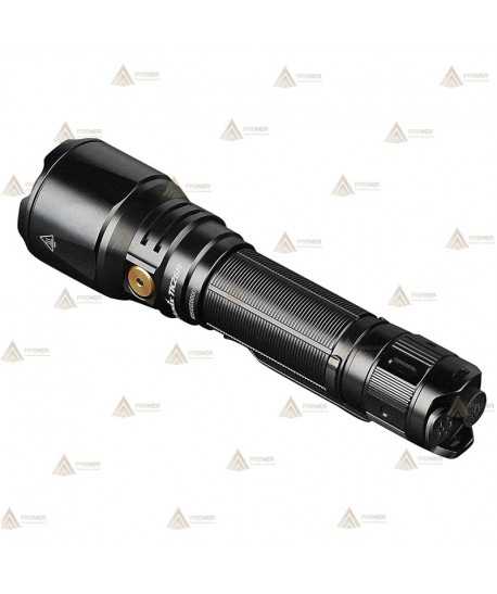 Linterna TK26R recargable con USB  proporciona 1500 lúmenes y alcanza los 350 metros