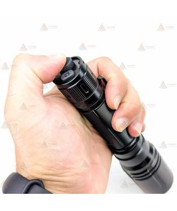 Linterna láser Fénix HT30R - Haz de 1500 metros