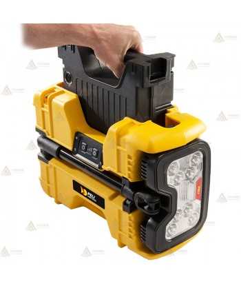 Mástil de iluminación a batería de Peli (4.000 Lúmenes)