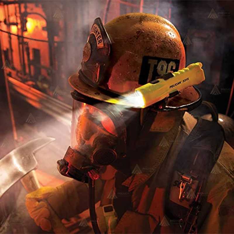 Linterna PELI 3315 DE led para casco de bombero