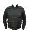 Funda exterior para chalecos antibala con Sistema Molle en su parte delantera. Trabillas y tres bolsillos en el delantero