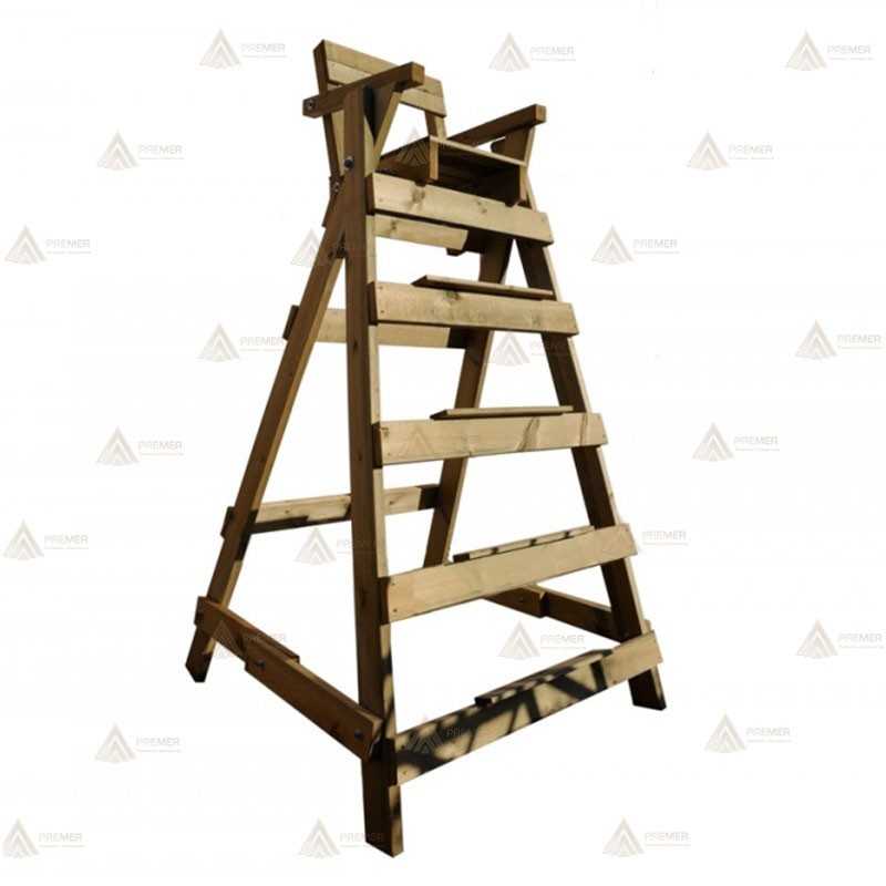 Silla de madera para vigilancia en las playas
