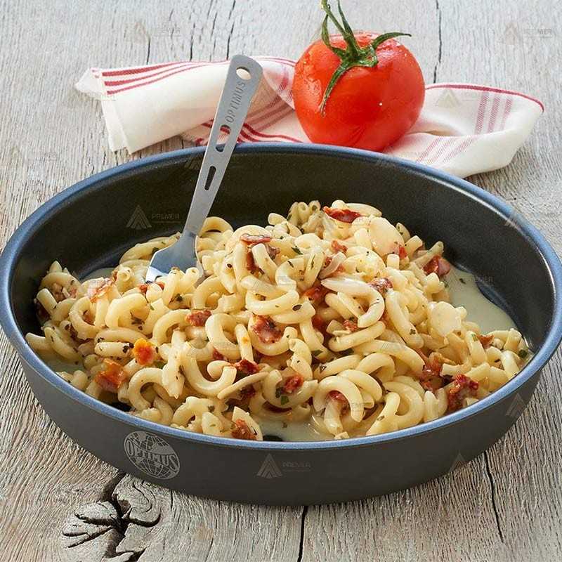 Pasta al pesto con salmón de Trek'n Eat