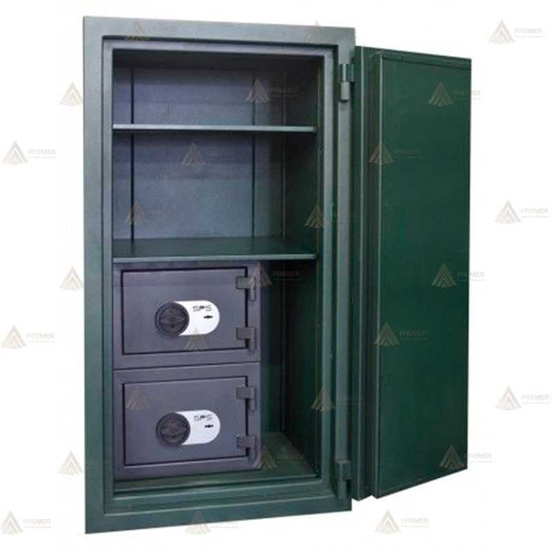 Recinto armero compuesto por 1 caja exterior de grado IV y 2 cajas interiores Grado III