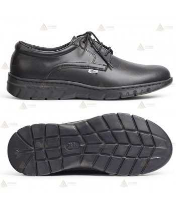 Zapato de piel con cordones para uniformidad