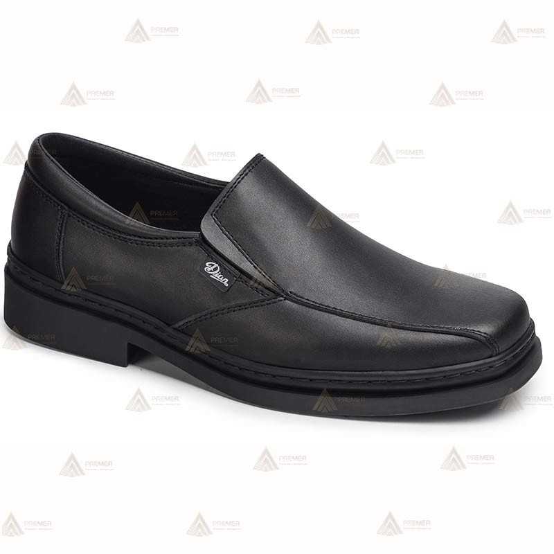 Zapato mocasín de piel para uniformidad
