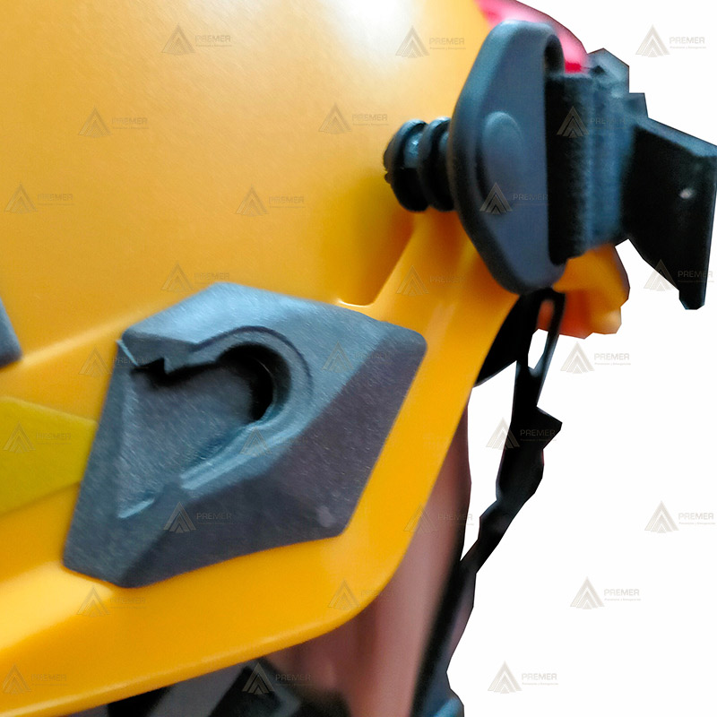 Casco homologado para bomberos forestales y rescate