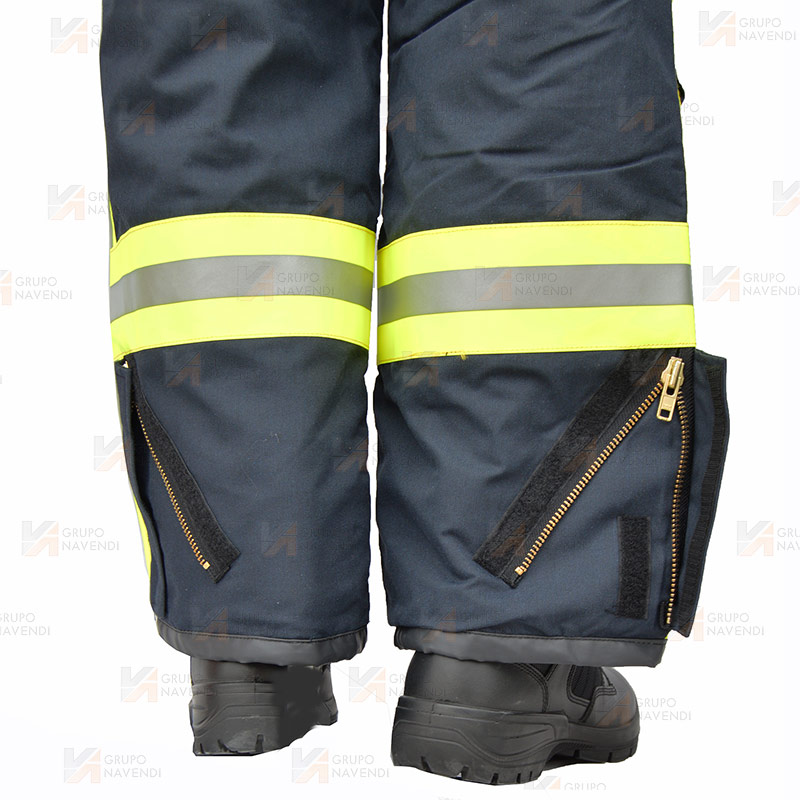 Cubrepantalón de Nomex con membrana Airtex para bombero